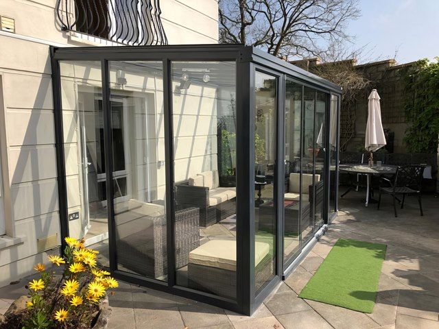 glass-room-1-kireth-ai