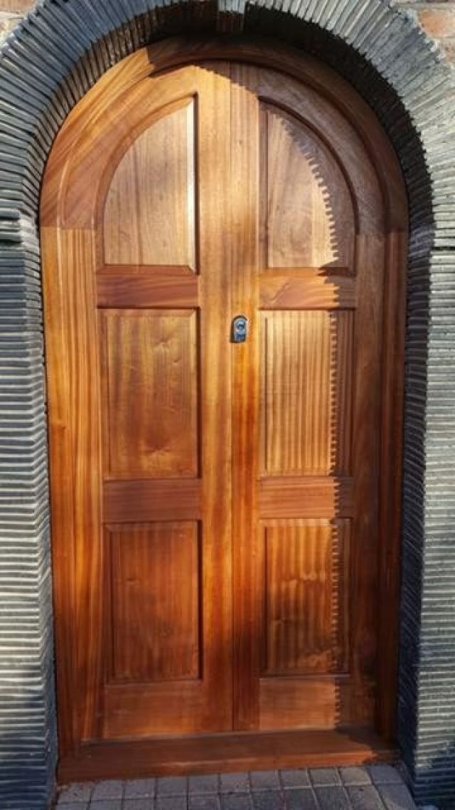 images/upvc-doors/slider/upvc-door-installation-5-kireth-ai.jpeg